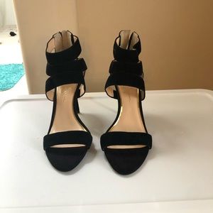 Jessica Simpson heels